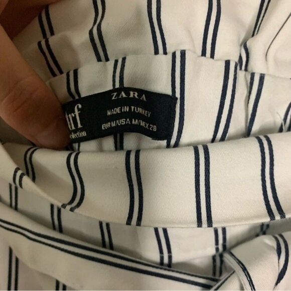 Zara Navy and White Striped Paperbag Shorts Size Medium - Picture 5 of 9